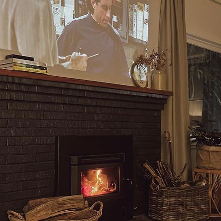 Harrys House Warburton - Peaceful Riverside Cottage In The Perfect Location Exteriör bild