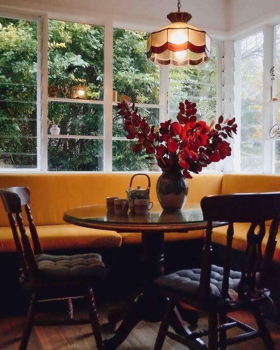 Harrys House Warburton - Peaceful Riverside Cottage In The Perfect Location Exteriör bild