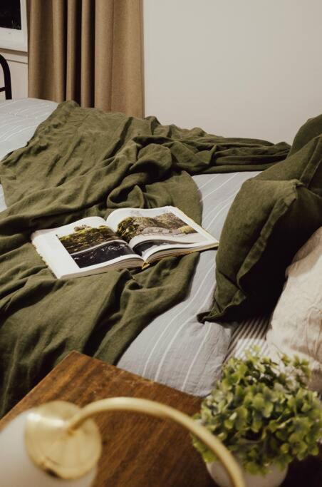 Harrys House Warburton - Peaceful Riverside Cottage In The Perfect Location Exteriör bild